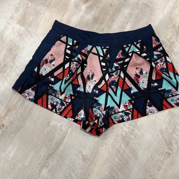 Fire Los Angeles Pants - Fire Los Angeles Geometric Patterned Shorts - Multicolor
